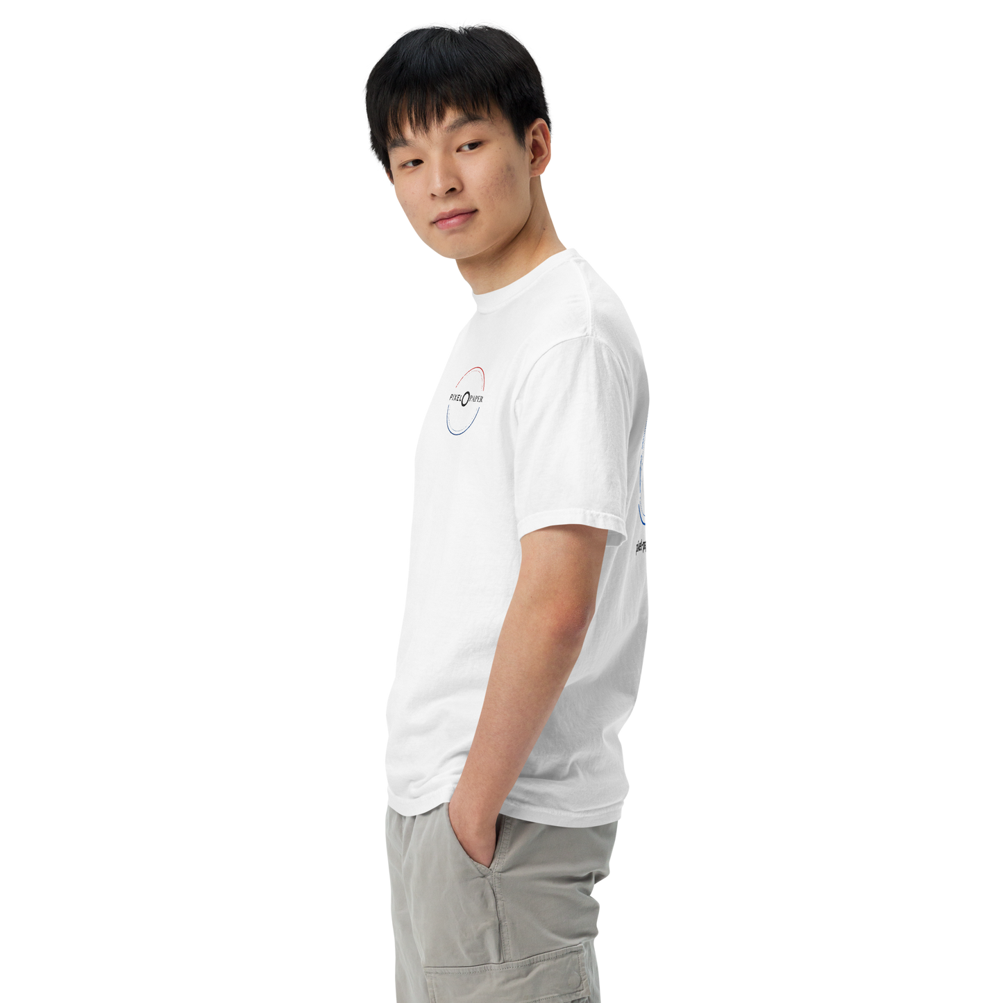 Schweres textilgefärbtes Unisex-T-Shirt - PixelPaper Stickerei